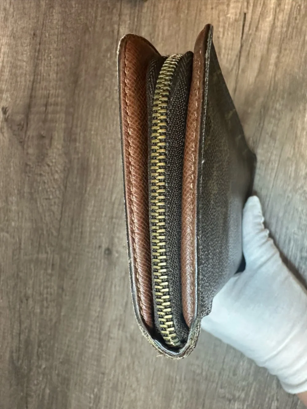 Louis Vuitton Monogram Canvas Zippy Wallet-AS IS